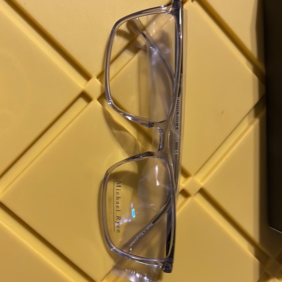 Michael Ryen MR314 Eyeglasses - Picture 2 of 6